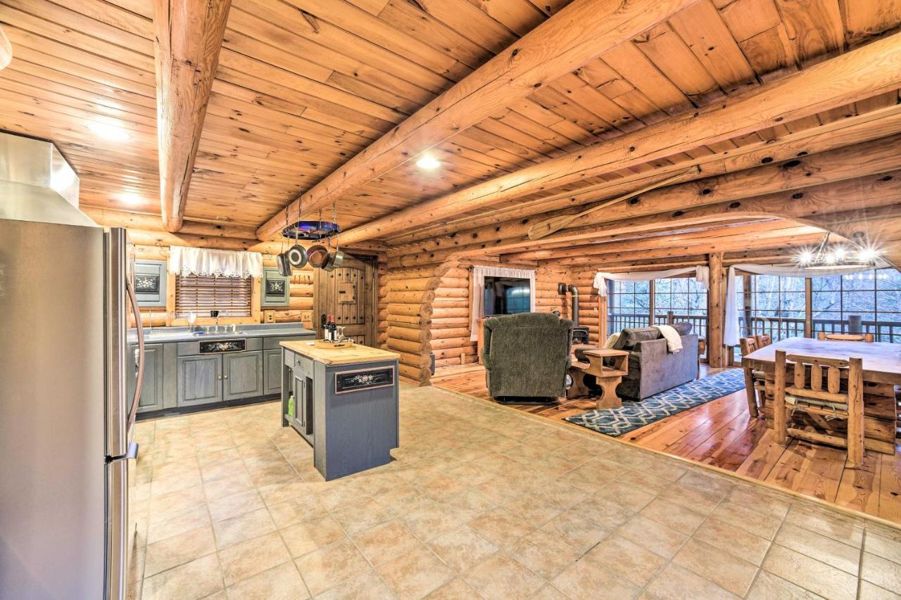 Spacious Cabin With Decks Near Saratoga Springs Middle Grove Ngoại thất bức ảnh
